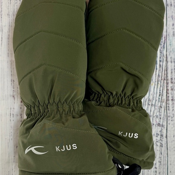 KJUS Women's Olive Green Mittens - Picture 1 of 5